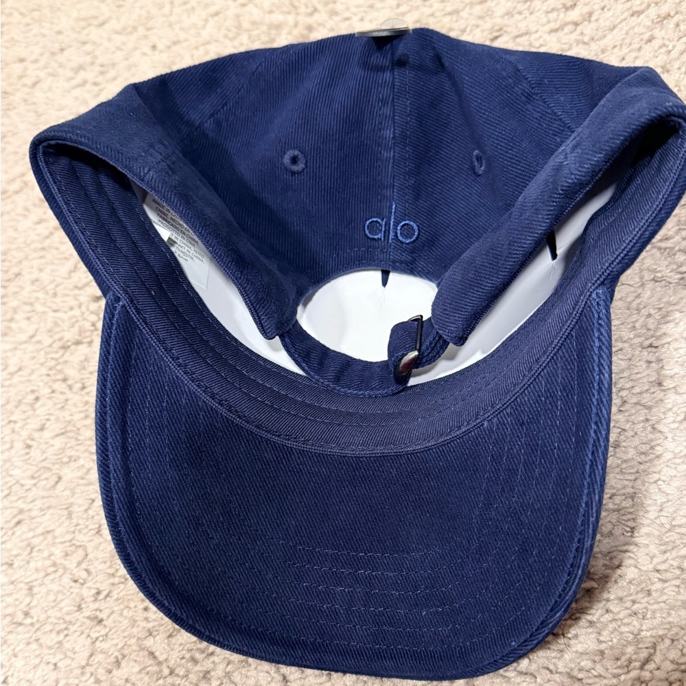 ALO Yoga Off-Duty Cap - Picture 6 of 7